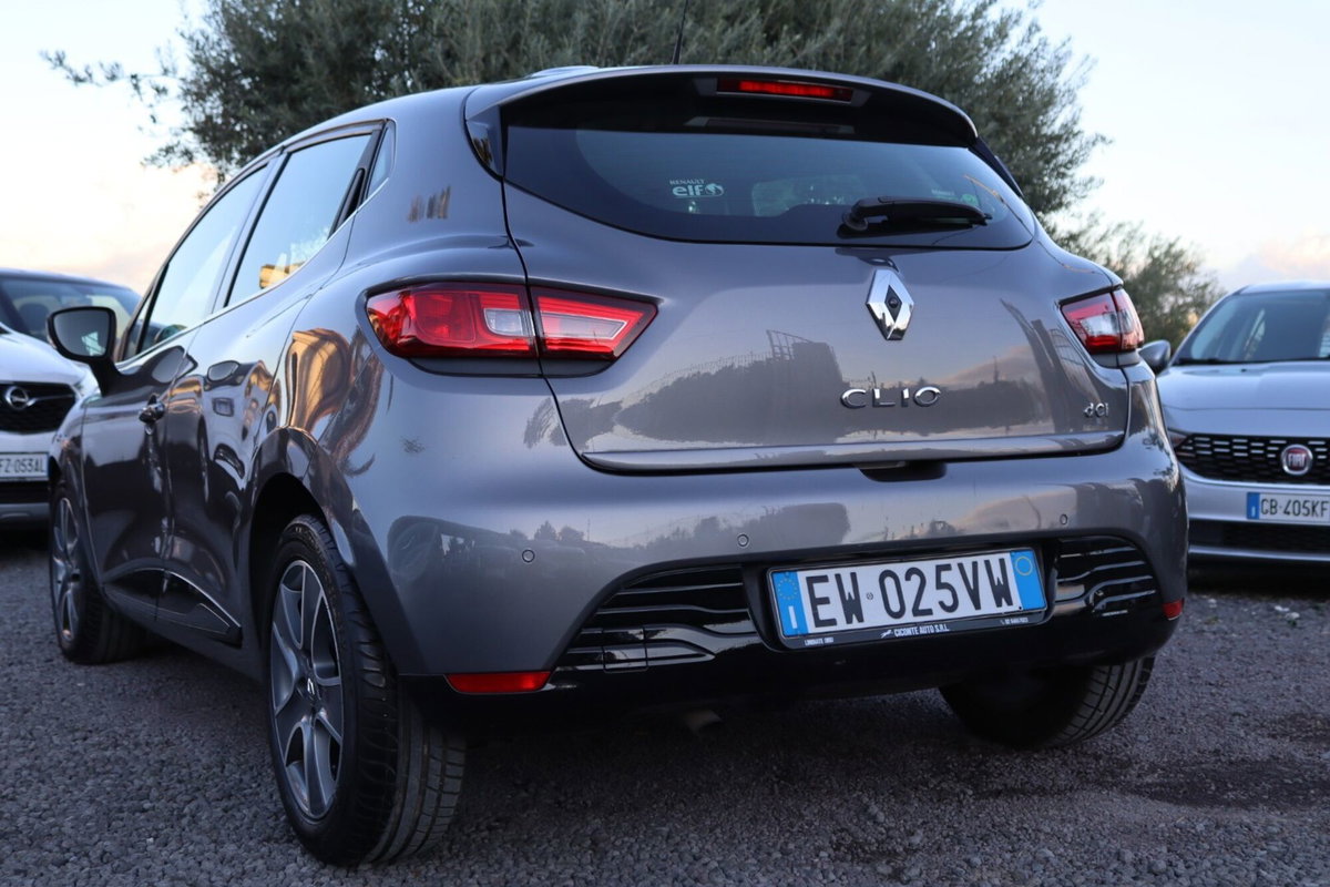 Renault Clio 1.5 dCi 8V 75CV 5 porte Costume National (8)