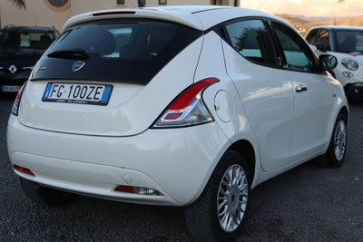 Lancia Ypsilon 1.2 69 CV 5 porte Silver (4)