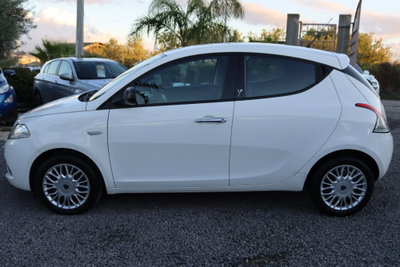 Lancia Ypsilon 1.2 69 CV 5 porte Silver (5)