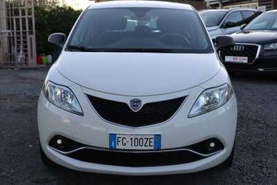 Lancia Ypsilon 1.2 69 CV 5 porte Silver (6)