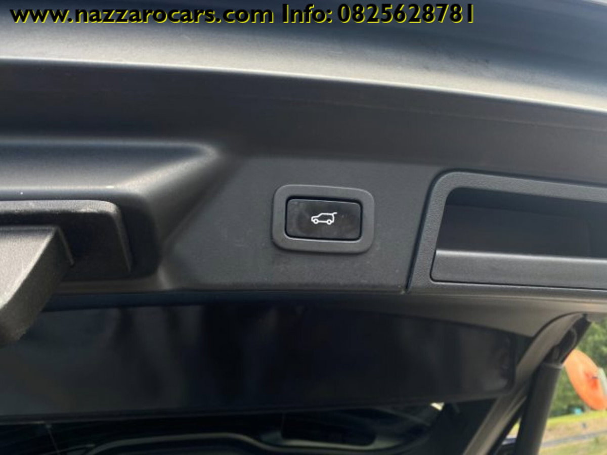 Land Rover Range Rover Velar 2.0D I4 240 CV R-Dynamic (15)