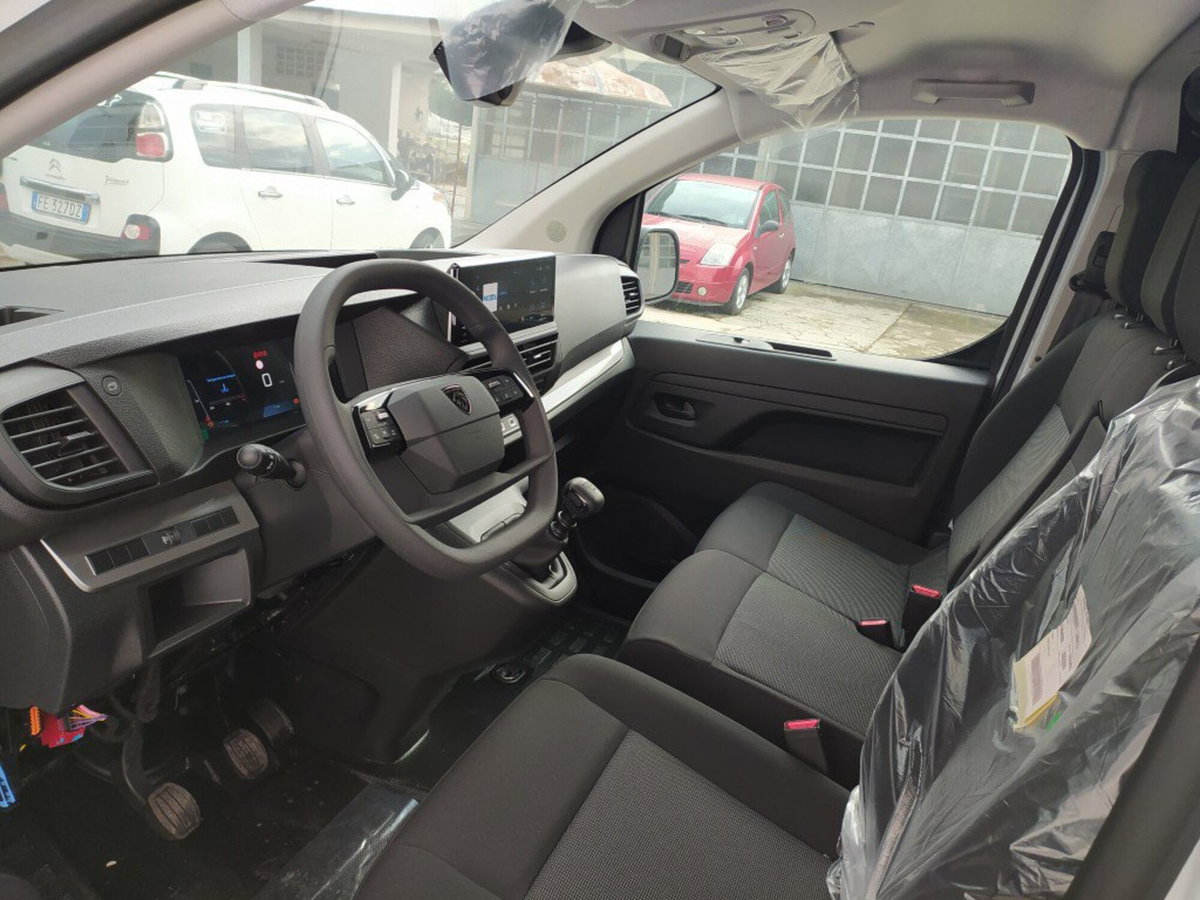 Peugeot Expert Furgone long 2.2 diesel 150cv S&S (17)