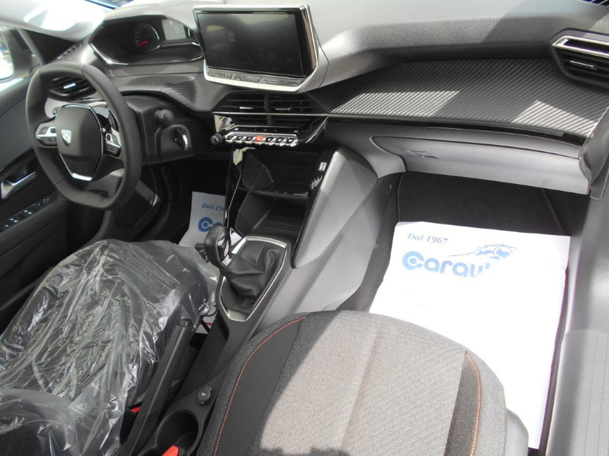 Peugeot 208 PureTech 100 Stop&Start 5 porte GT (4)