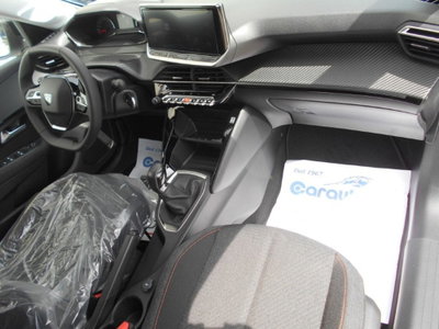Peugeot 208 PureTech 100 Stop&Start 5 porte GT (4)