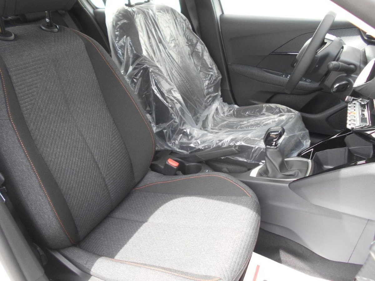 Peugeot 208 PureTech 100 Stop&Start 5 porte GT (8)