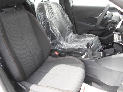 Peugeot 208 PureTech 100 Stop&Start 5 porte GT (8)
