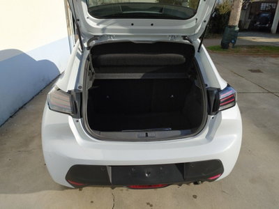 Peugeot 208 PureTech 100 Stop&Start 5 porte GT (13)