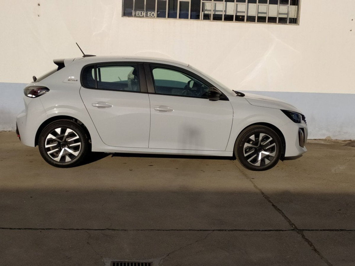 Peugeot 208 PureTech 100 Stop&Start 5 porte GT (15)