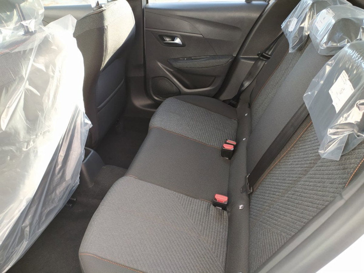 Peugeot 208 PureTech 100 Stop&Start 5 porte GT (16)
