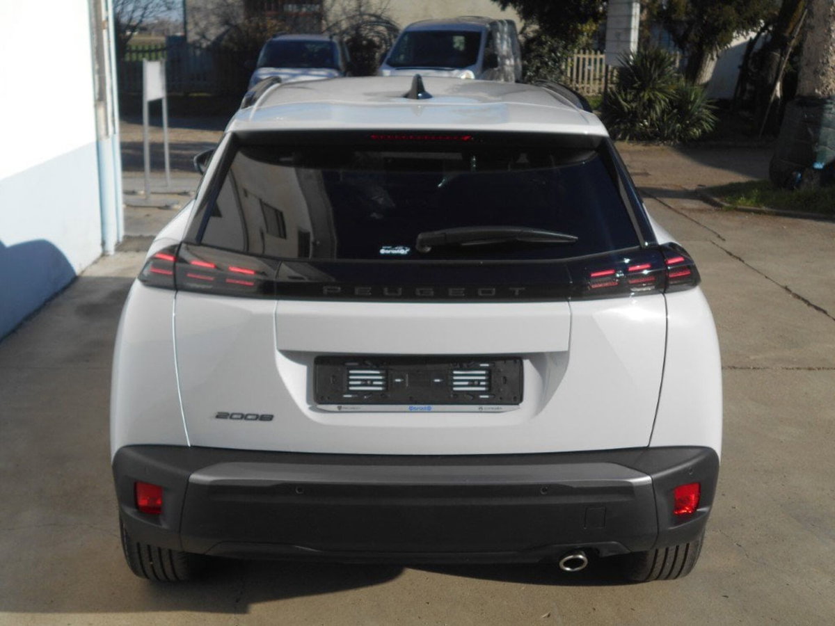 Peugeot 2008 1.2 puretech Allure s&s 130cv eat8 (14)