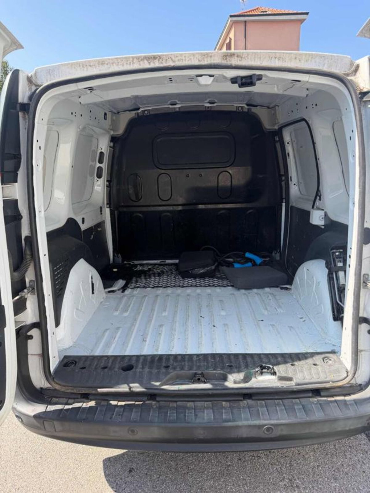Renault Kangoo Z.E. 4p. Express Maxi Combi (3)