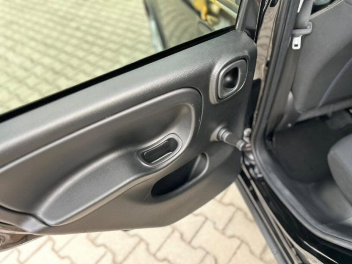 Fiat Panda 1.0 FireFly S&S Hybrid City Cross (15)