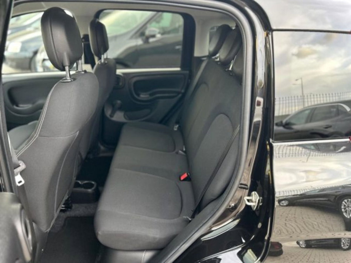 Fiat Panda 1.0 FireFly S&S Hybrid City Cross (16)