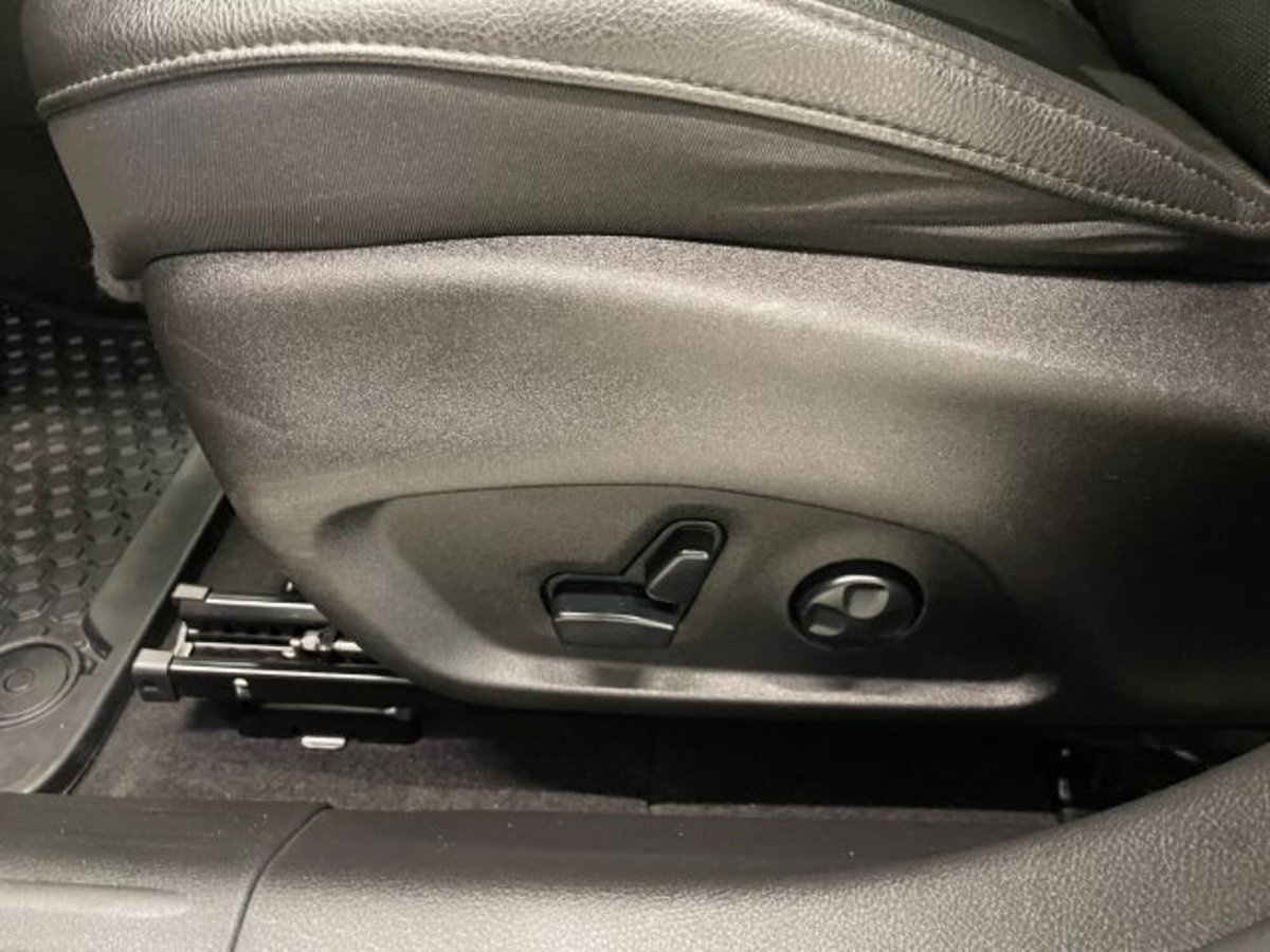 Jeep Compass 1.3 T4 240CV PHEV AT6 4xe S (11)