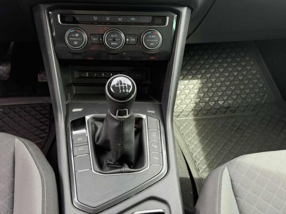 Volkswagen Tiguan 1.6 TDI SCR Business BlueMotion Technology (18)