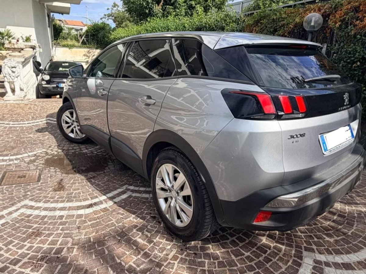 Peugeot 3008 BlueHDi 150 S&S Business (3)