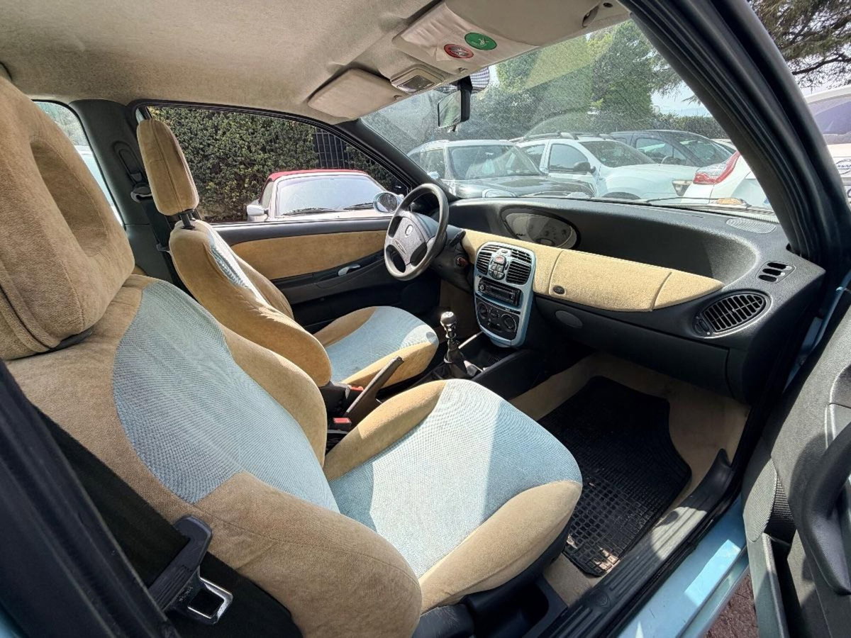Lancia Y cat ECVT LS (3)