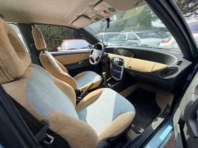 Lancia Y cat ECVT LS (3)