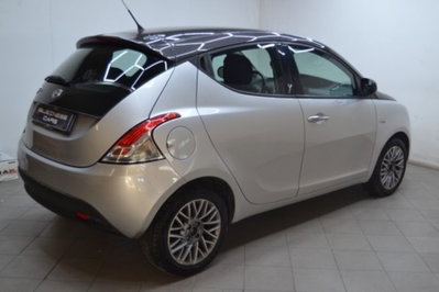 Lancia Ypsilon 0.9 TwinAir 85 CV 5 porte S&S DFN Platinum (4)