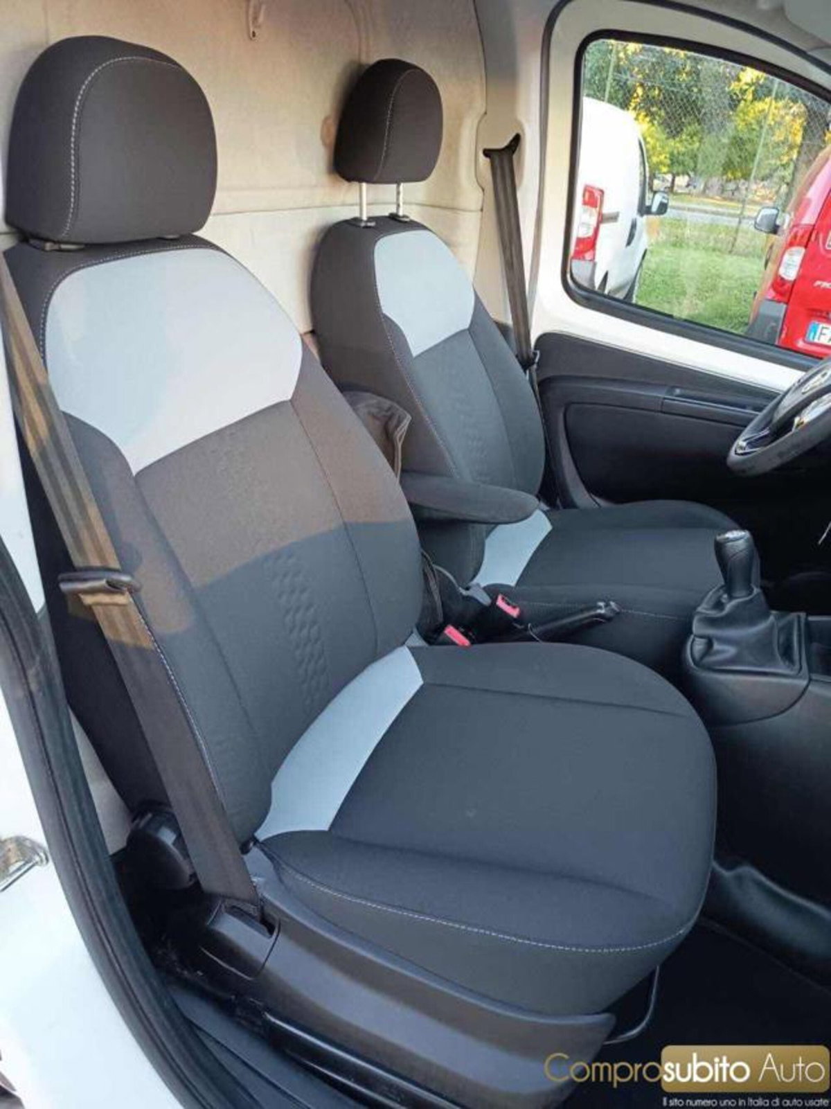 Fiat Fiorino 1.3 MJT 80CV Combinato (16)