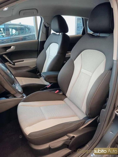Audi A1 Sportback 1.6 TDI S tronic S line edition plus (17)