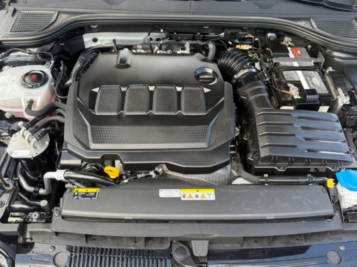 Volkswagen Golf 2.0 TDI 150 CV DSG SCR R-Line (12)