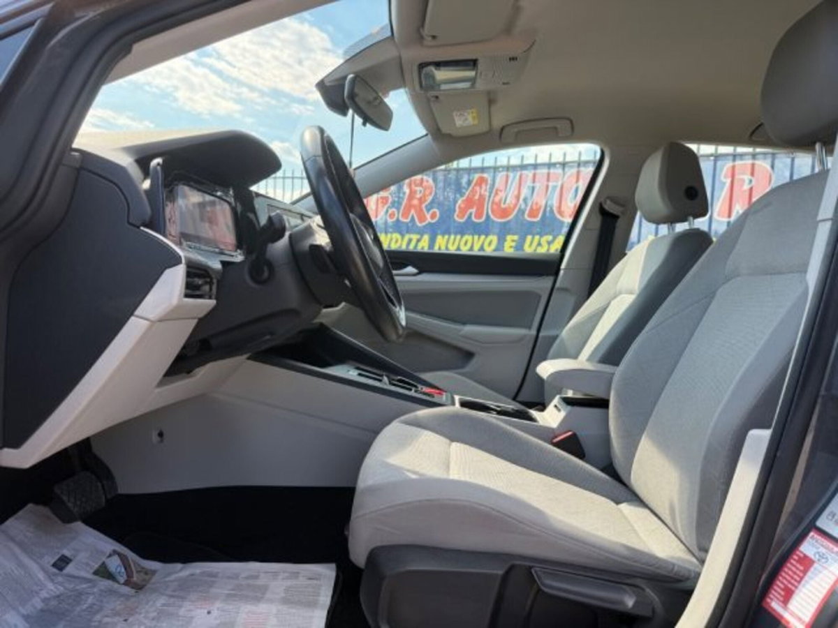 Volkswagen Golf 2.0 TDI 150 CV DSG SCR R-Line (13)