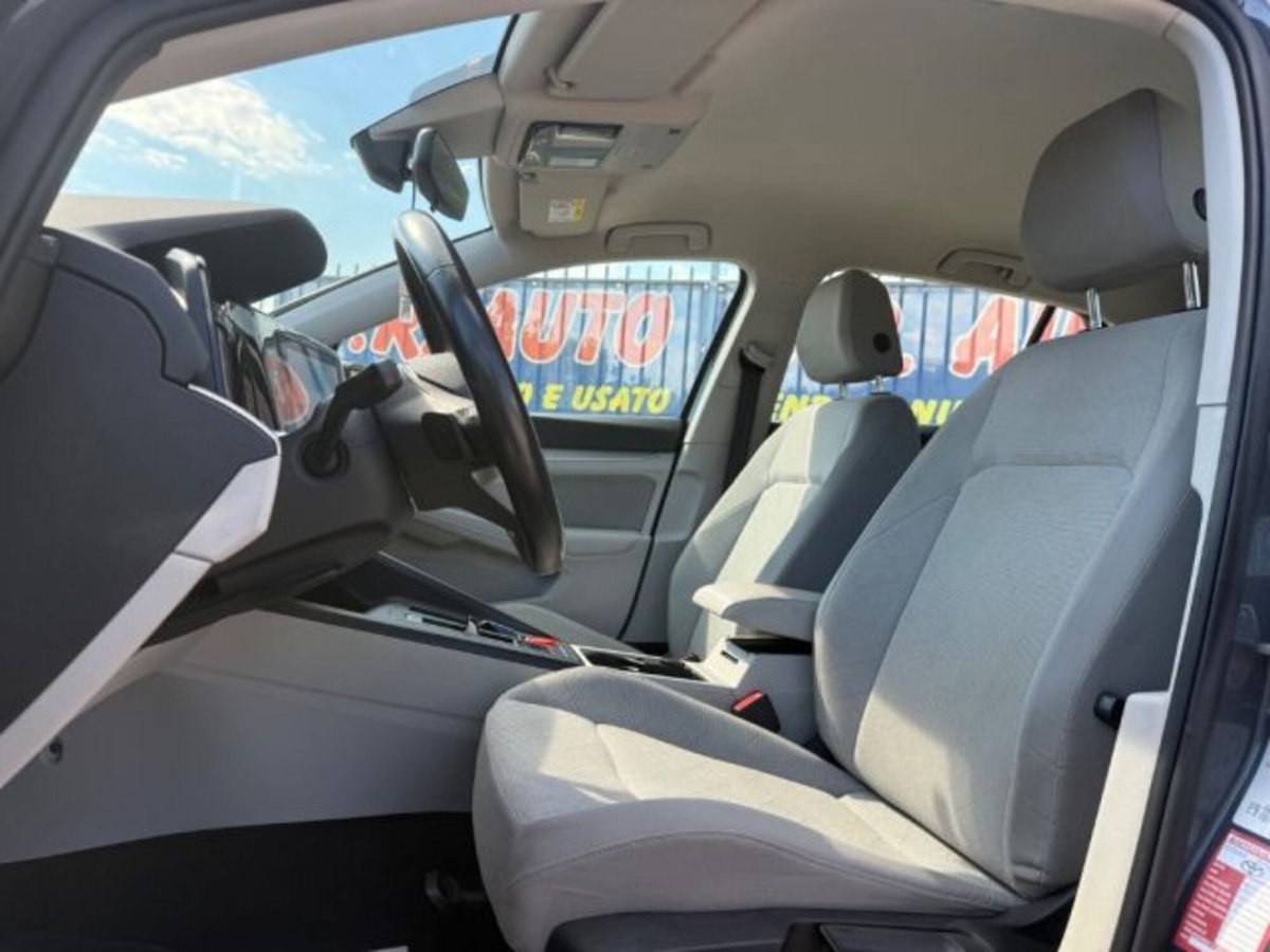 Volkswagen Golf 2.0 TDI 150 CV DSG SCR R-Line (14)