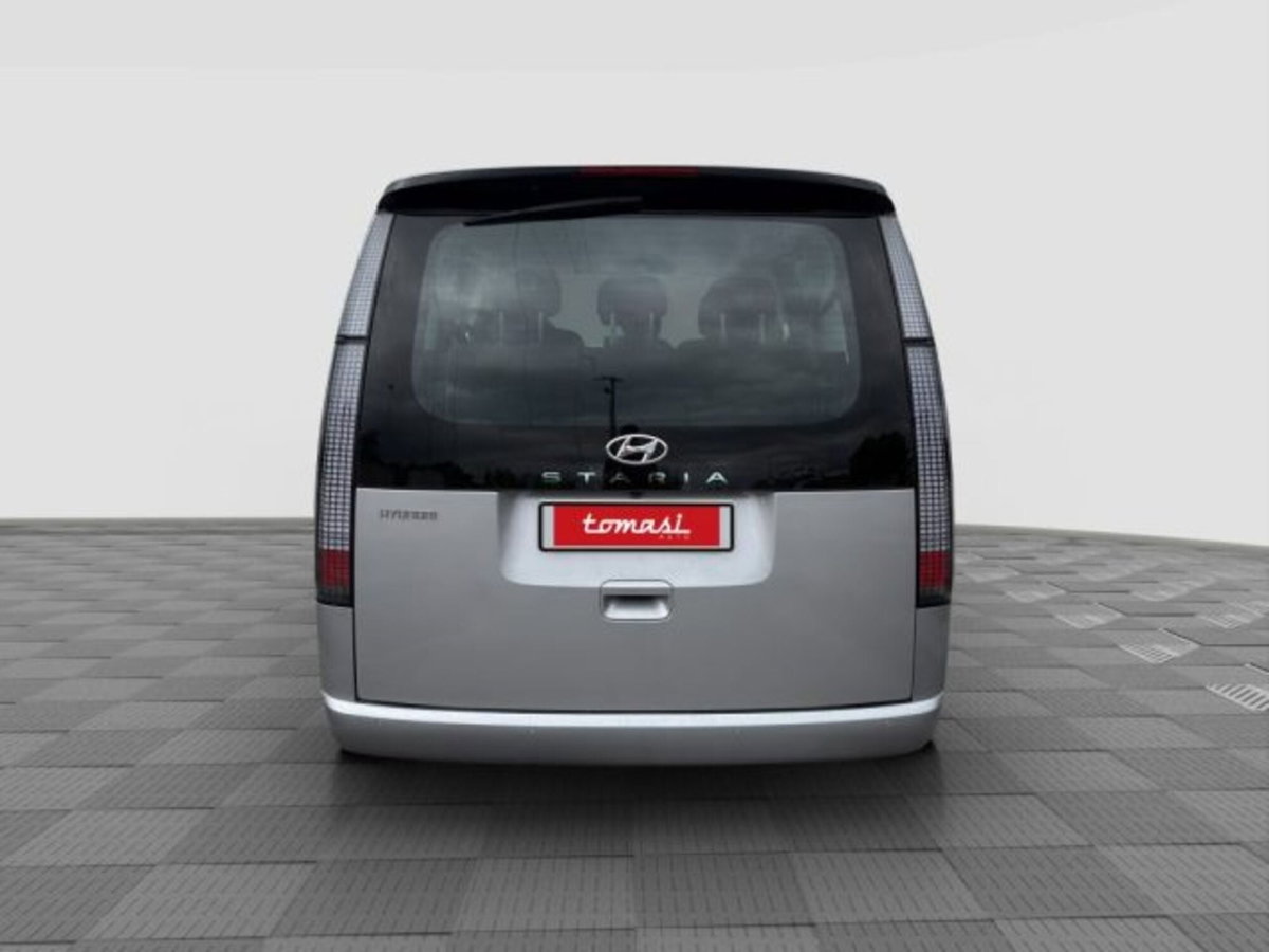 Hyundai Staria 2.2 2wd auto (4)