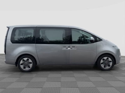 Hyundai Staria 2.2 2wd auto (6)