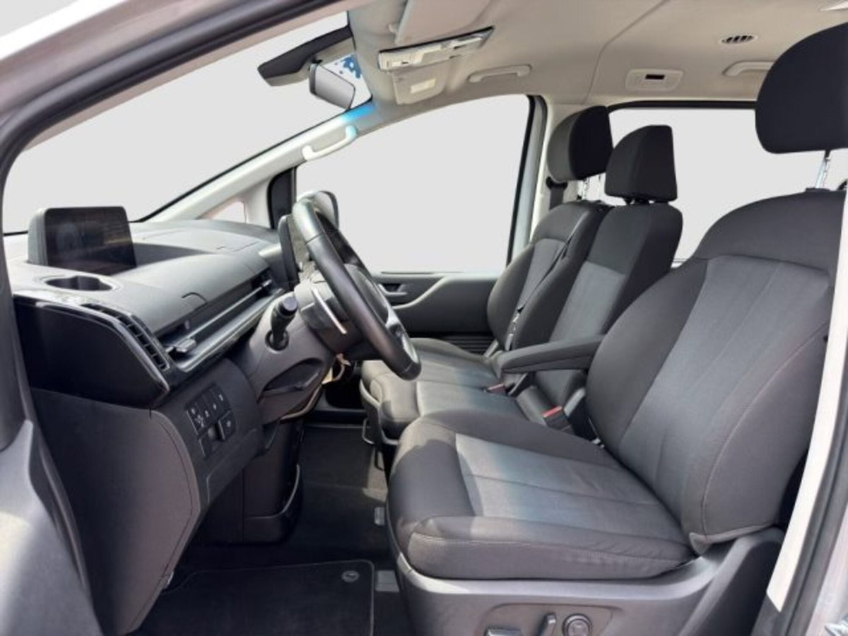 Hyundai Staria 2.2 2wd auto (10)