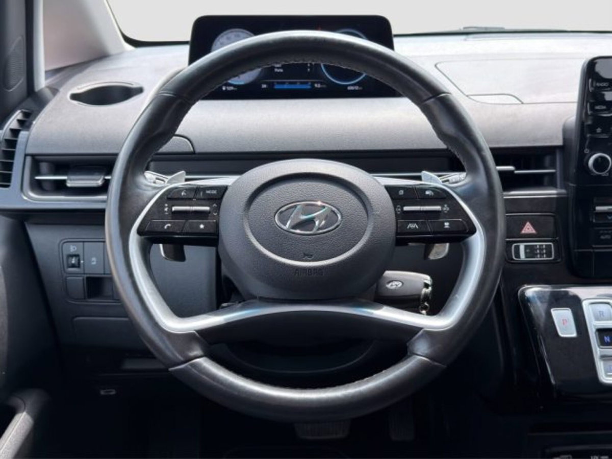 Hyundai Staria 2.2 2wd auto (14)
