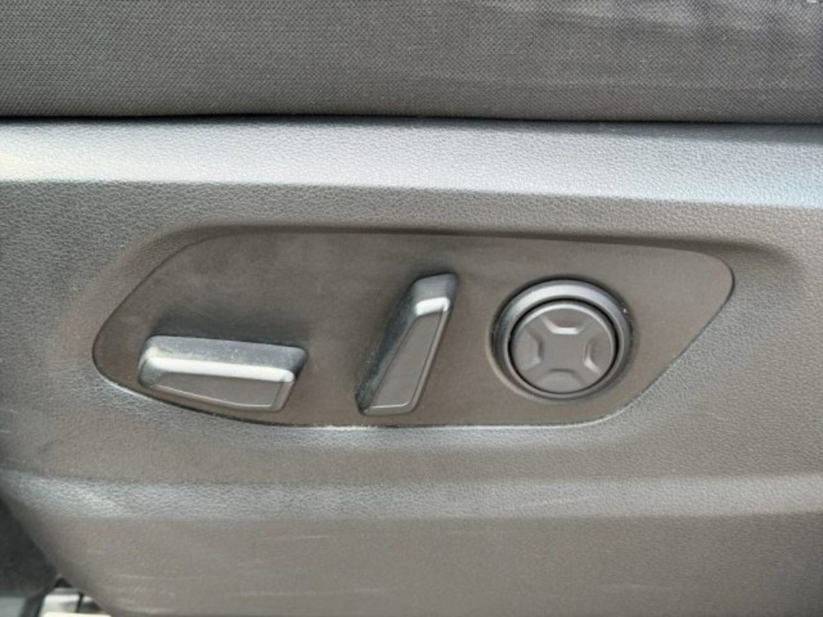 Hyundai Staria 2.2 2wd auto (19)