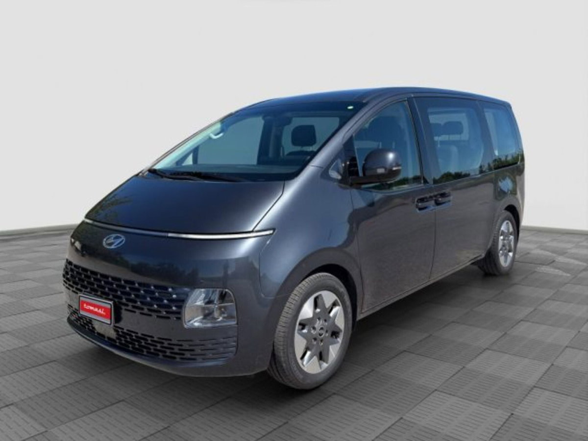 Hyundai Staria 2.2 awd auto