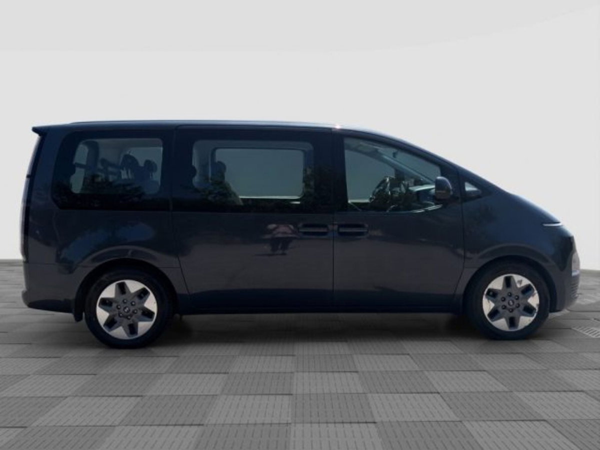 Hyundai Staria 2.2 awd auto (6)