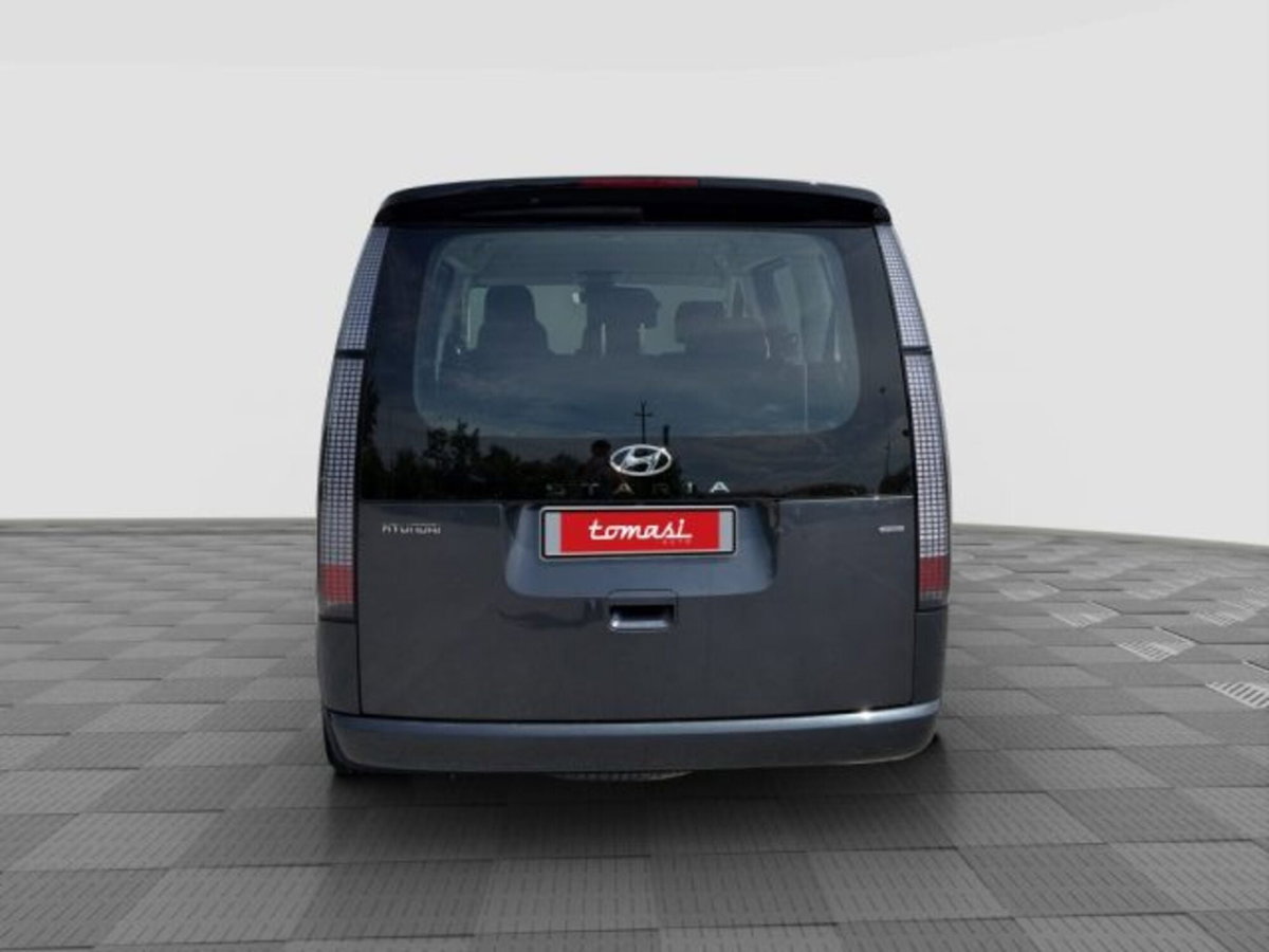 Hyundai Staria 2.2 awd auto (4)