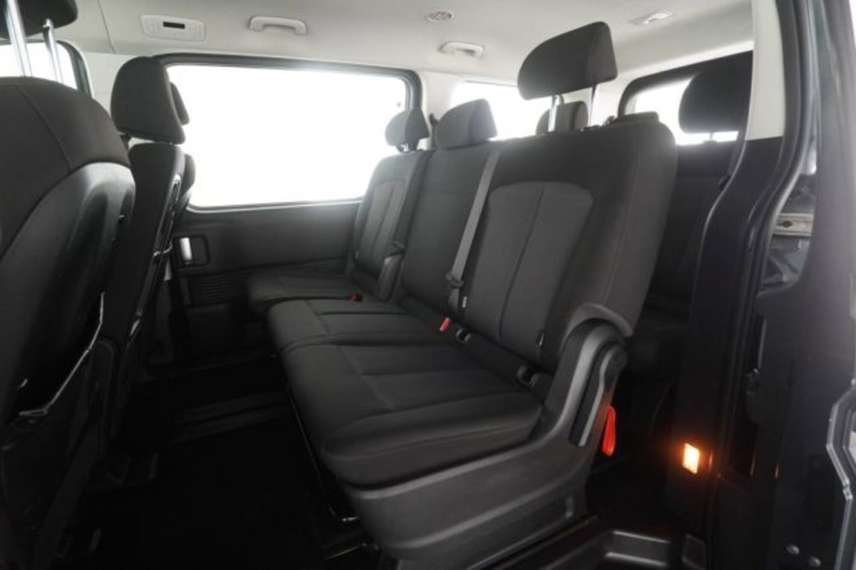 Hyundai Staria 2.2 2wd auto (11)