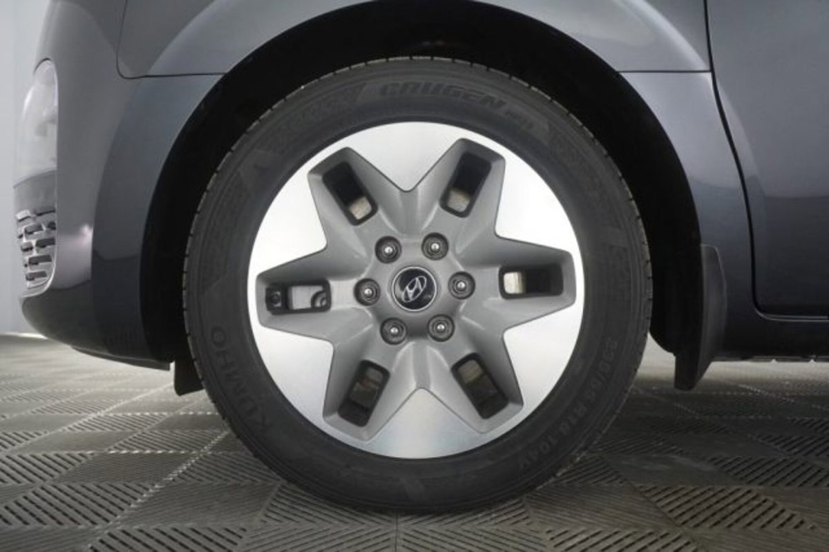 Hyundai Staria 2.2 2wd auto (16)