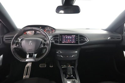 Peugeot 308 BlueHDi 130 S&S EAT8 GT Line (4)