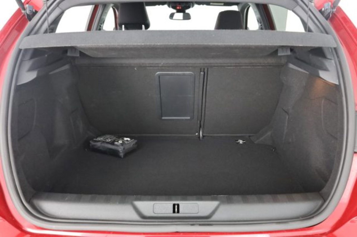 Peugeot 308 BlueHDi 130 S&S EAT8 GT Line (6)