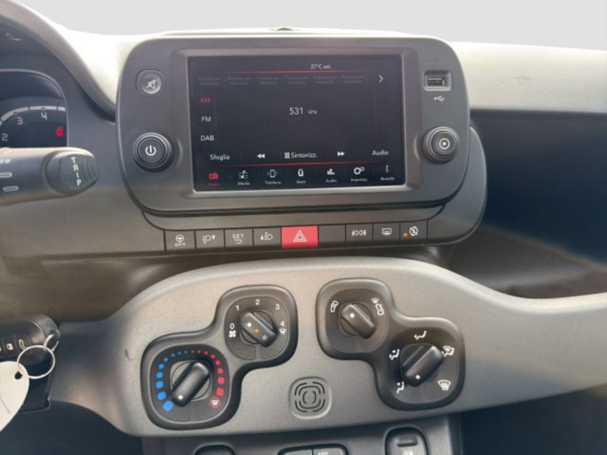 Fiat Panda 1.0 FireFly S&S Hybrid City Cross (17)