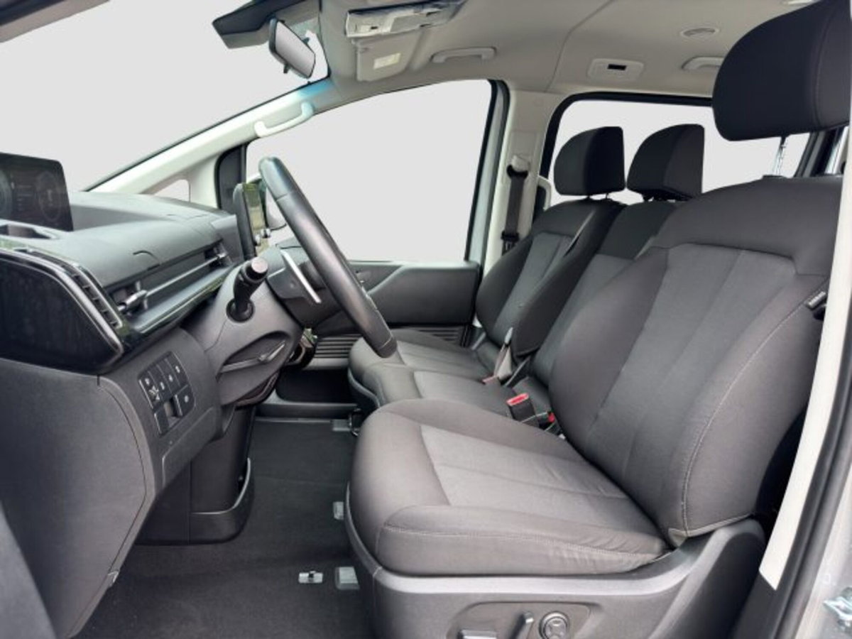 Hyundai Staria 2.2 2wd auto (10)