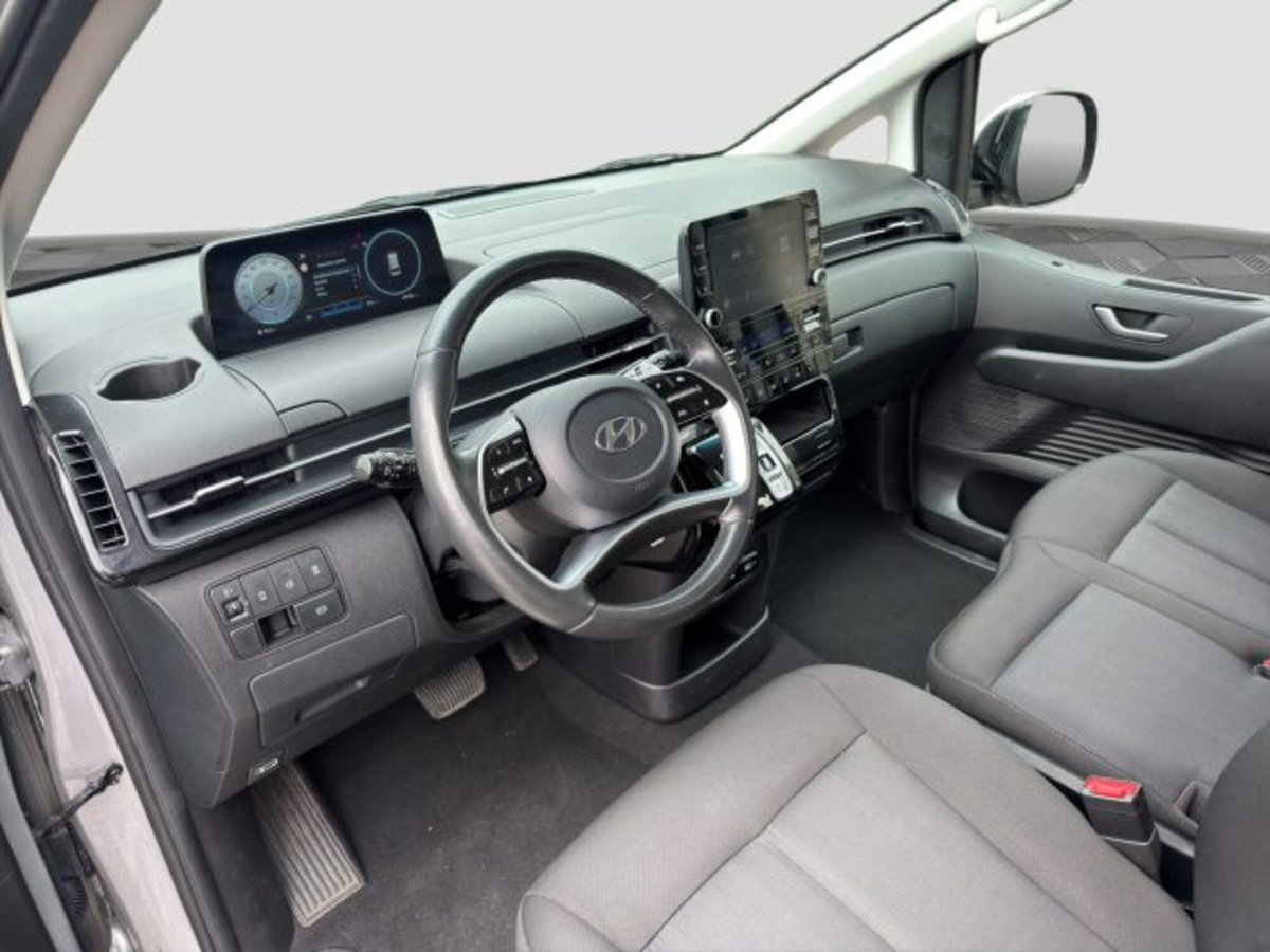 Hyundai Staria 2.2 2wd auto (9)