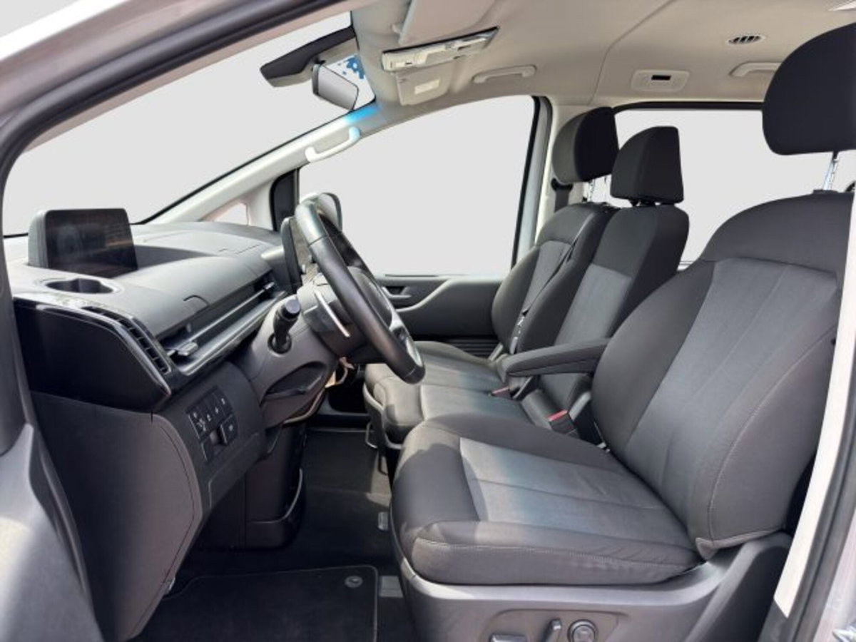 Hyundai Staria 2.2 2wd auto (10)