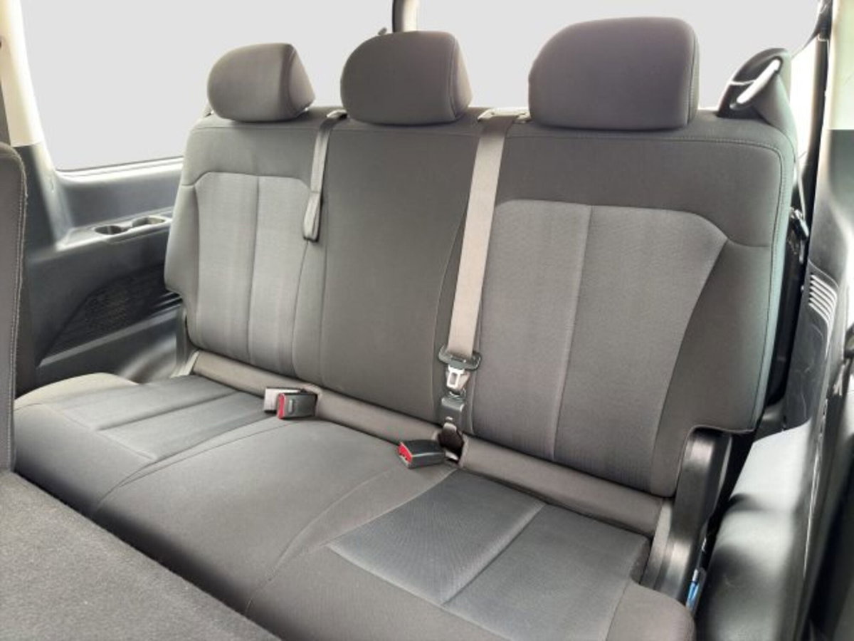 Hyundai Staria 2.2 2wd auto (12)