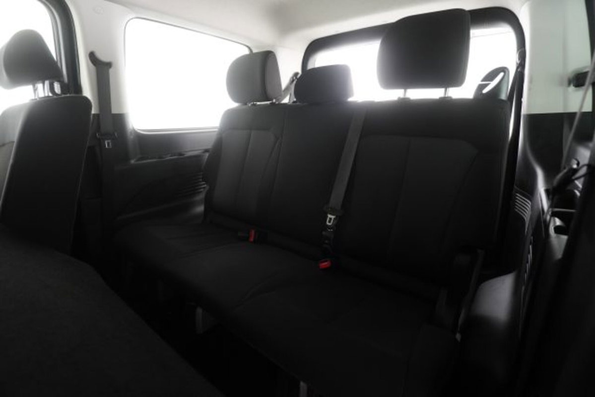 Hyundai Staria 2.2 2wd auto (12)