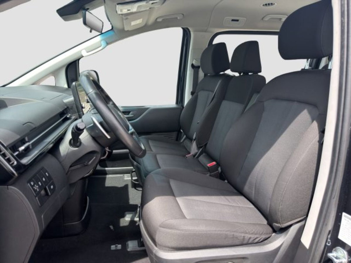 Hyundai Staria 2.2 2wd auto (10)