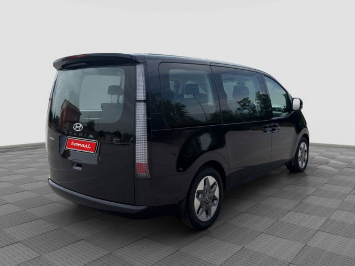 Hyundai Staria 2.2 2wd auto (5)