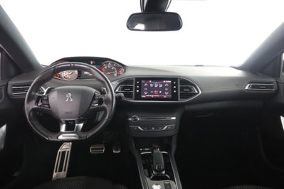 Peugeot 308 BlueHDi 130 S&S EAT8 GT Line (4)