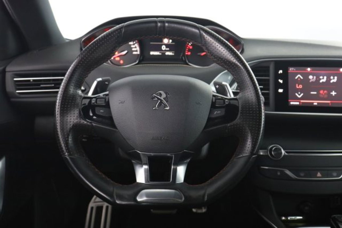 Peugeot 308 BlueHDi 130 S&S EAT8 GT Line (5)